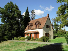 Отель Lovely Villa in La Coquille with Swimming Pool  Ла Кокий